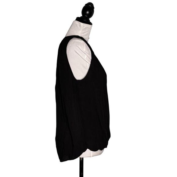 Velvet by Graham & Spencer V-Neck Crisscross Sleeveless Top Black Size Small - Picture 4 of 9
